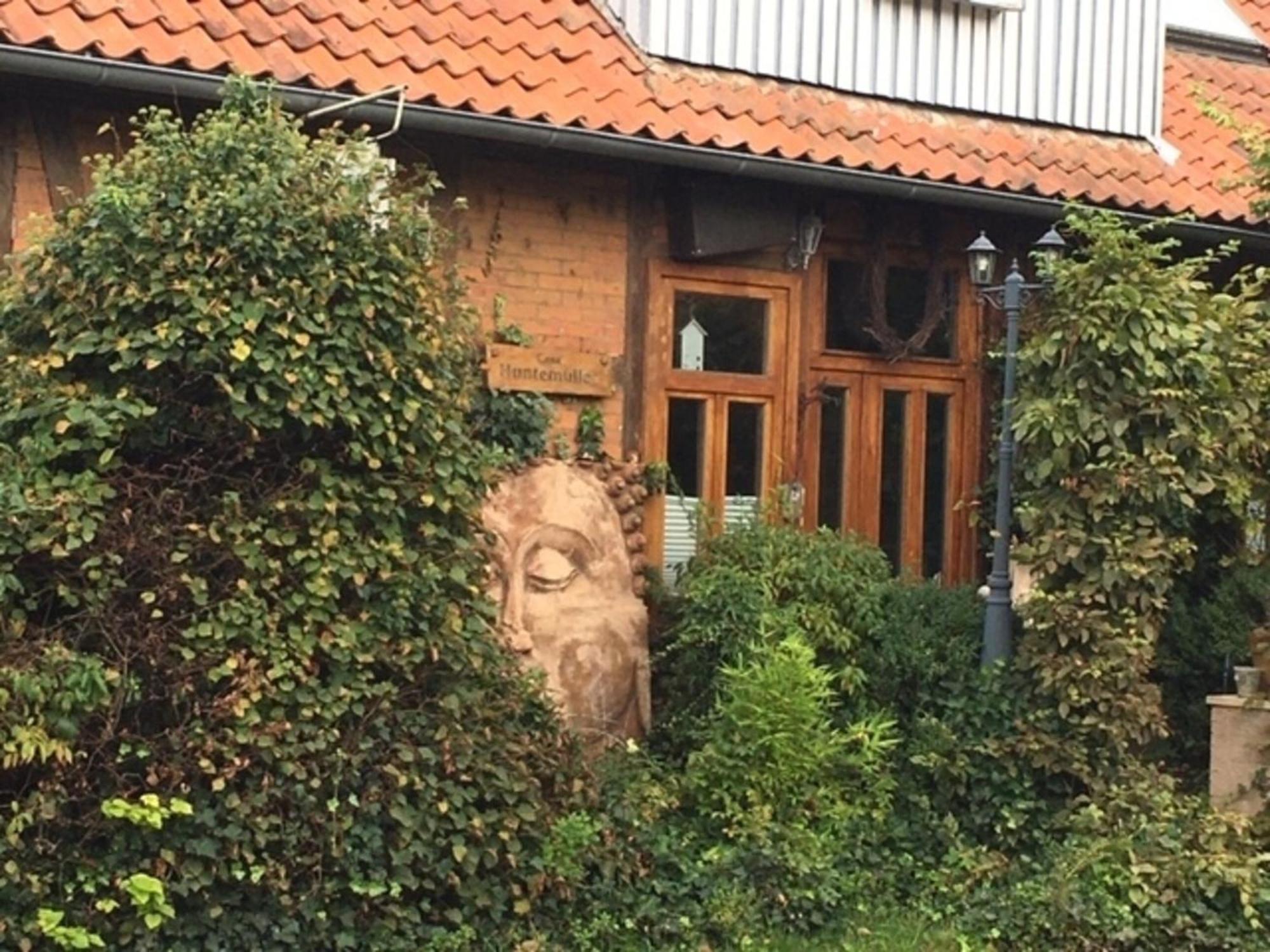 Himmelbettzimmer im Klosterdorf Neustadt am Rübenberge Exterior foto